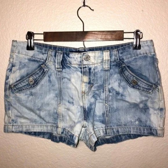 EUC Levi's Stone Washed Denim Shorts - Picture 1 of 4